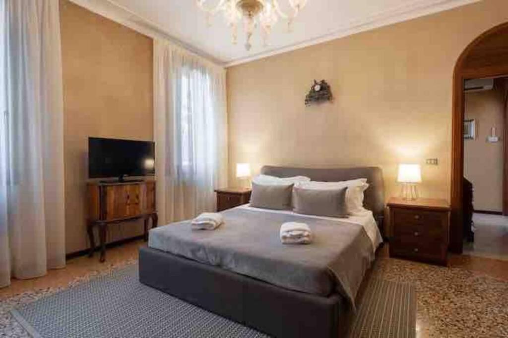 Ca’ Pesaro rooftop terrace apartment. Venecia Exterior foto