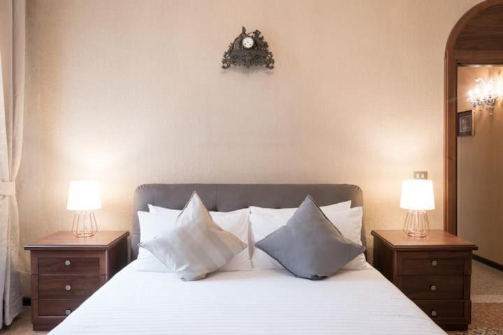 Ca’ Pesaro rooftop terrace apartment. Venecia Exterior foto